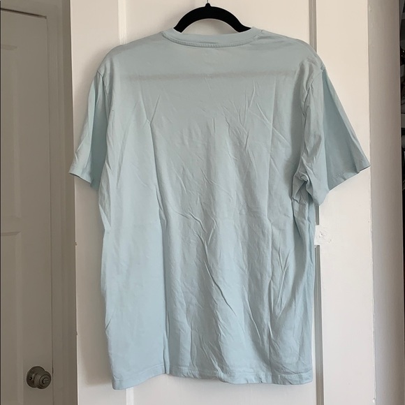 GAP Men’s V-Neck Tee - Picture 2 of 3